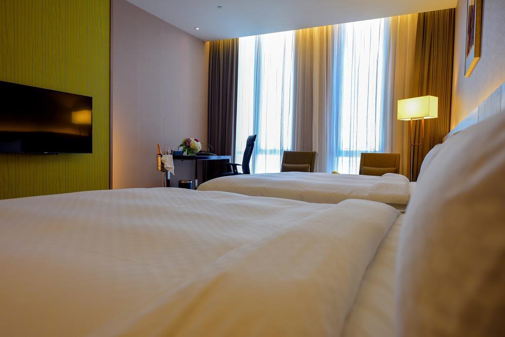 Grand Royal Hotel Toufen Kültér fotó
