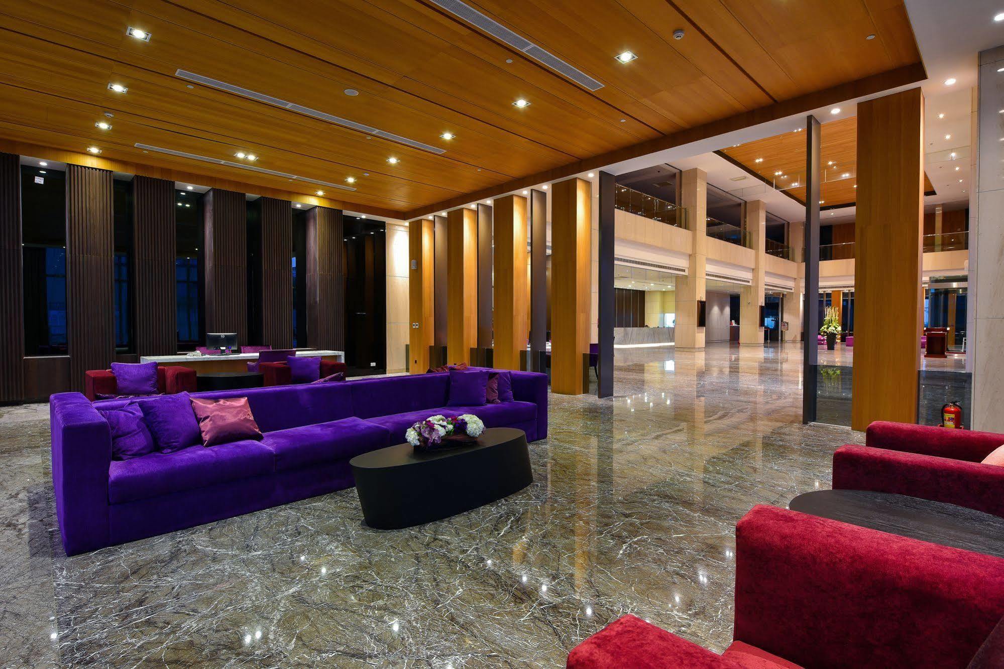 Grand Royal Hotel Toufen Kültér fotó